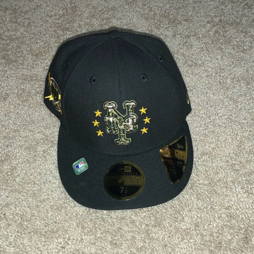 New York Mets new era black 2024 armed forces day low profile fitted